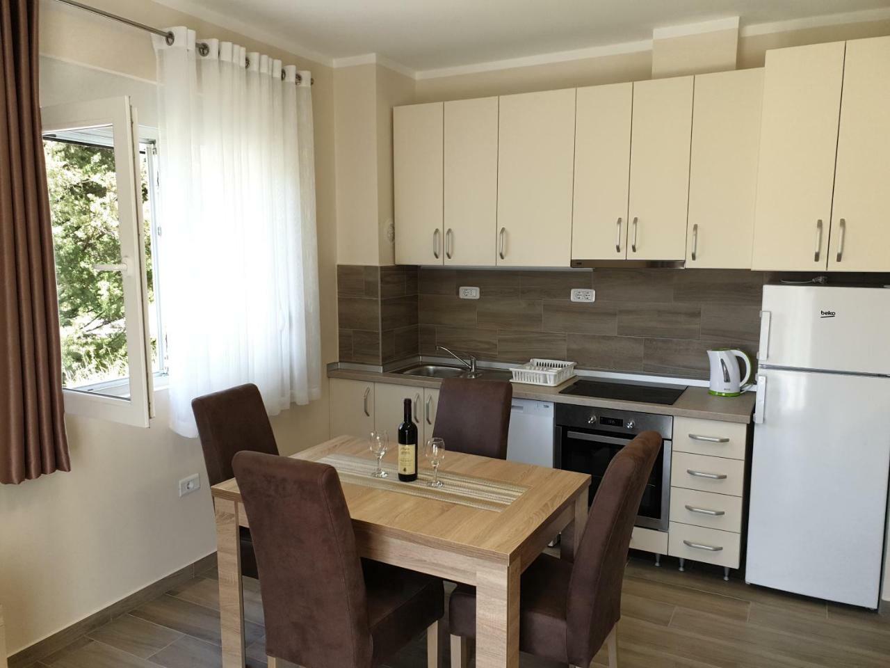 Apartments Jadran Tivat Exterior photo